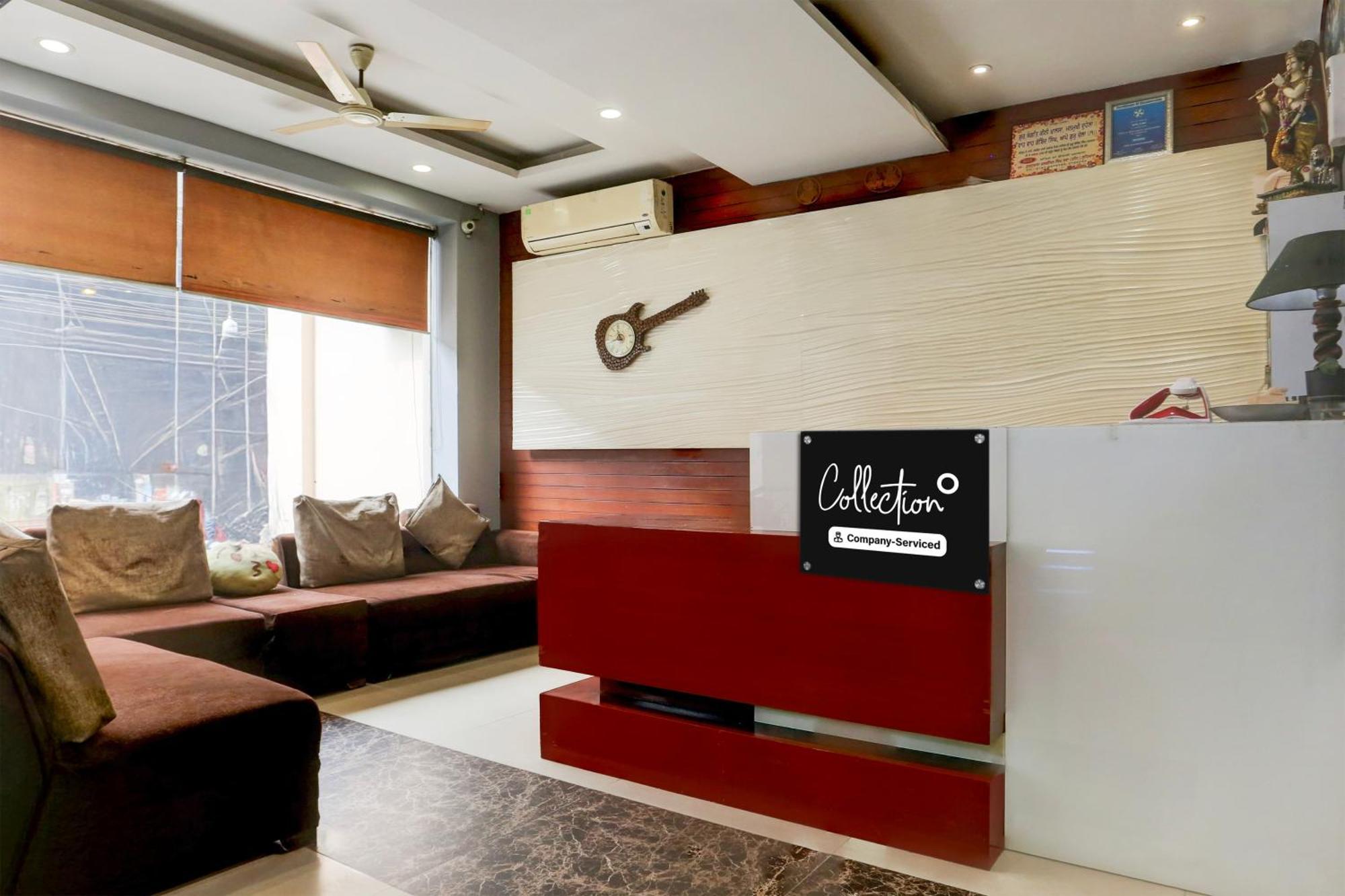 Hotel Super Collection O Railway Station Road Near Clock Tower Ludhiana Esterno foto